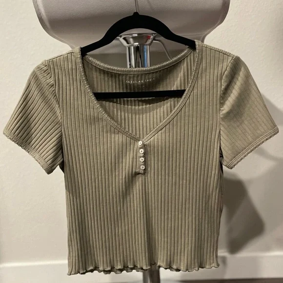 American Eagle Crop Top - Picture 1 of 2